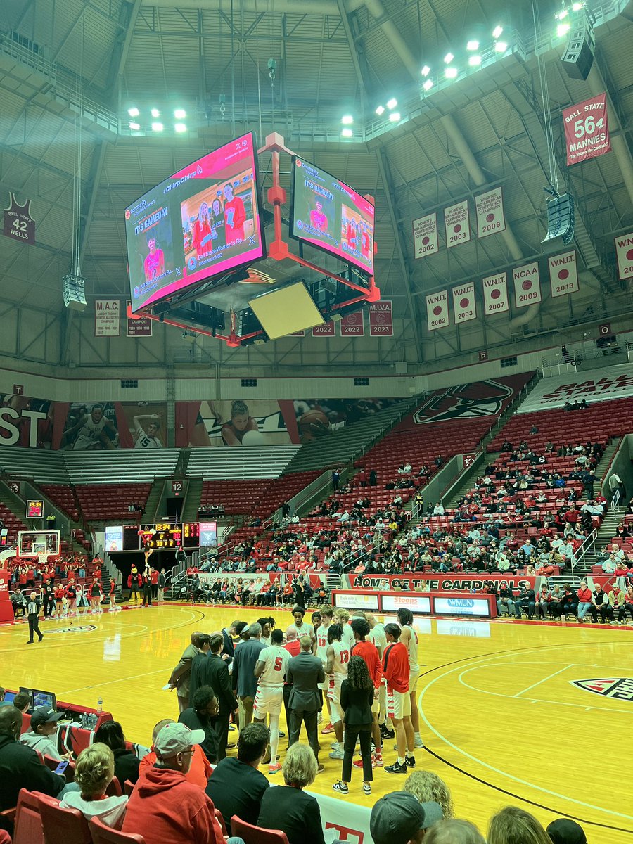 1st game of the season!! #ChirpChirp🏀