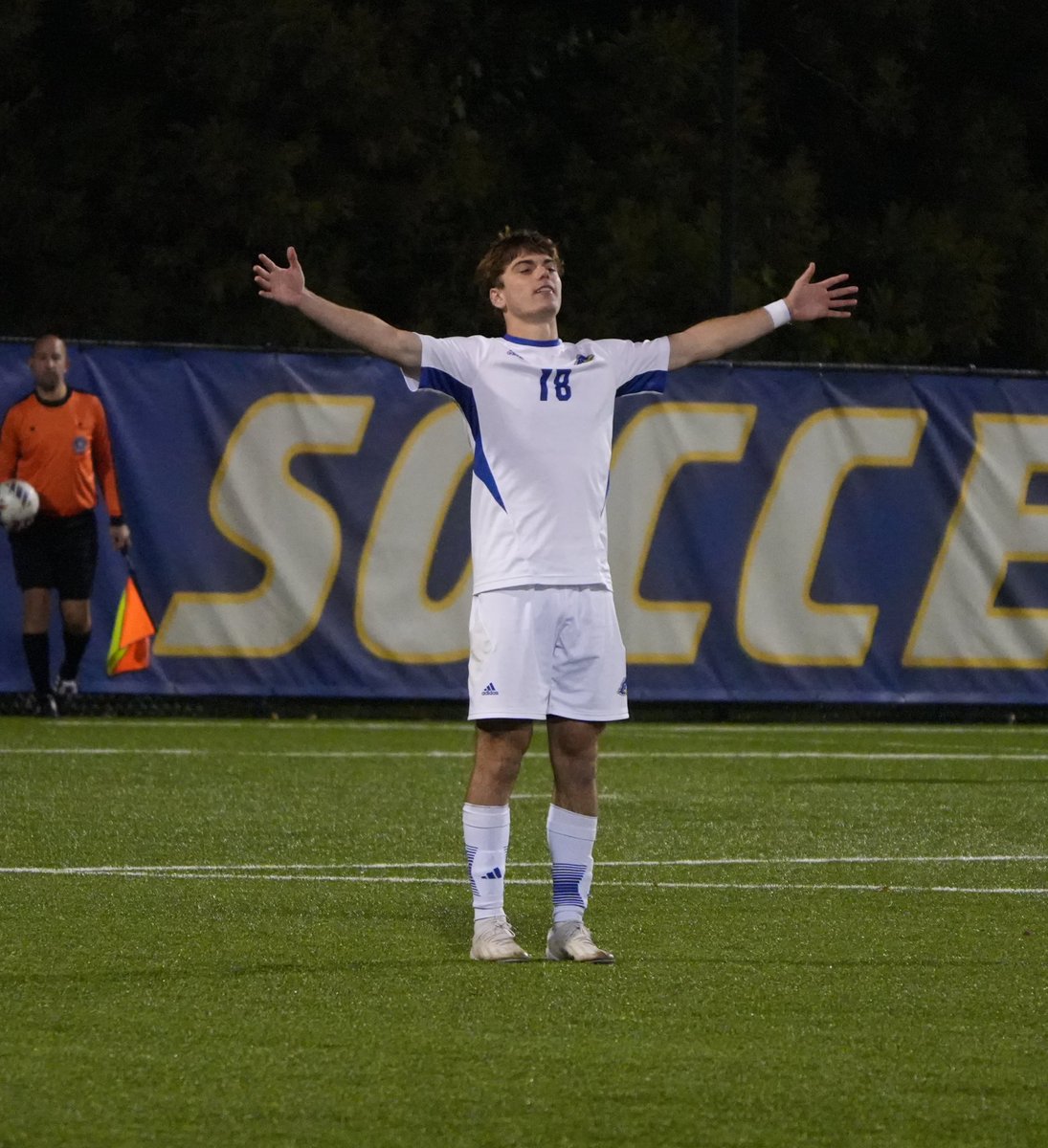 ⚽️ Survive and advance.

📸: <a href="/djkufo/">Demetrius</a>, <a href="/alexisgfriedman/">Alexis Friedman</a> 

#CAASoccer