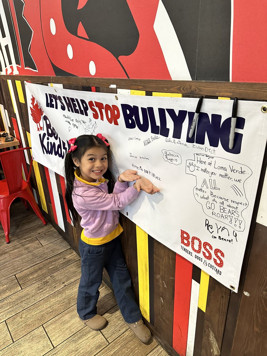 Ms. Barraza (@hbarra05) on Twitter photo Supporting little bear’s family night because kindness is cool 🧸💜 #TeamSISD
<a href="/LVerde_ES/">Loma Verde Elem</a> <a href="/LVEddieMartinez/">Edward Martinez</a> Supporting little bear’s family night because kindness is cool 🧸💜 #TeamSISD
<a href="/LVerde_ES/">Loma Verde Elem</a> <a href="/LVEddieMartinez/">Edward Martinez</a>