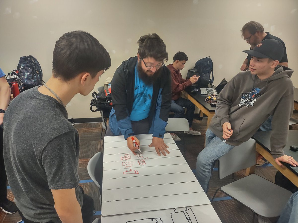 FRC5461VERN's tweet photo. Helping FTC # 20169 the Pi STEM Dinos today to design and CAD a pulley to 3D print.
Thanks to our sponsors for helping us help others!  @MicronGives @IdahoNews6 @PWREngineers @sparklightcares @IDRobotics https://t.co/yPh8MuoCcT
