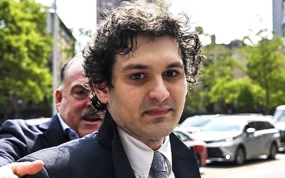 Dogi1313's tweet photo. 115 year in prison! SBF found guilty. 

🚨He will be released from prison when he turns 150 years old.

#FTX #FTT #Crypto #SBF #SamBankmanFried https://t.co/tw6xZc8ja9