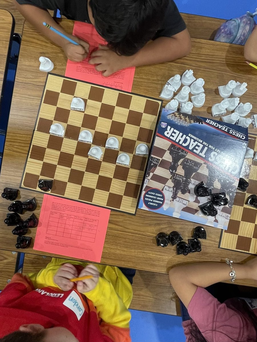 Mrs. Salinas tweet media