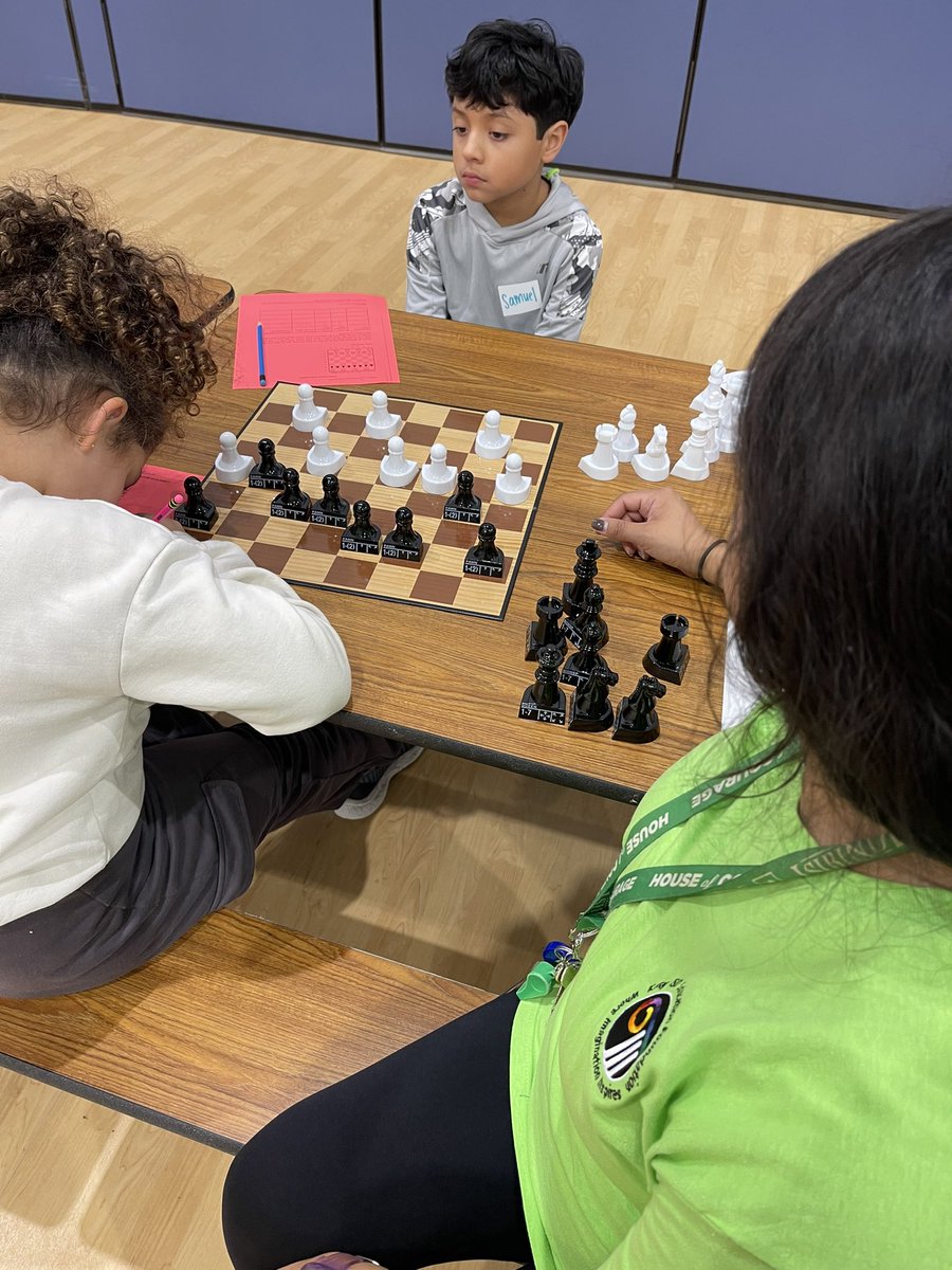 Mrs. Salinas tweet media