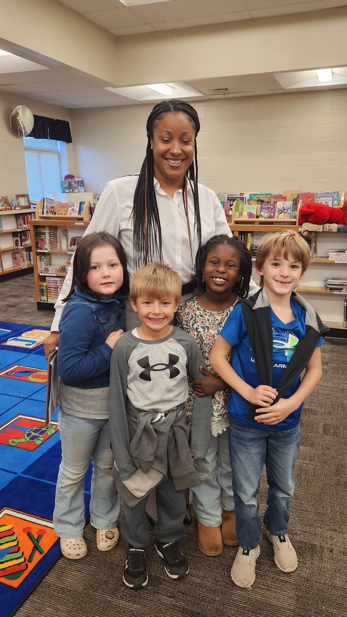 Thanks to Osario Sanders of OLA Real Estate for coming to <a href="/HeardMixon/">Heard-Mixon</a> to speak to our students on Career Day. We enjoyed you very much! Thanks for coming.