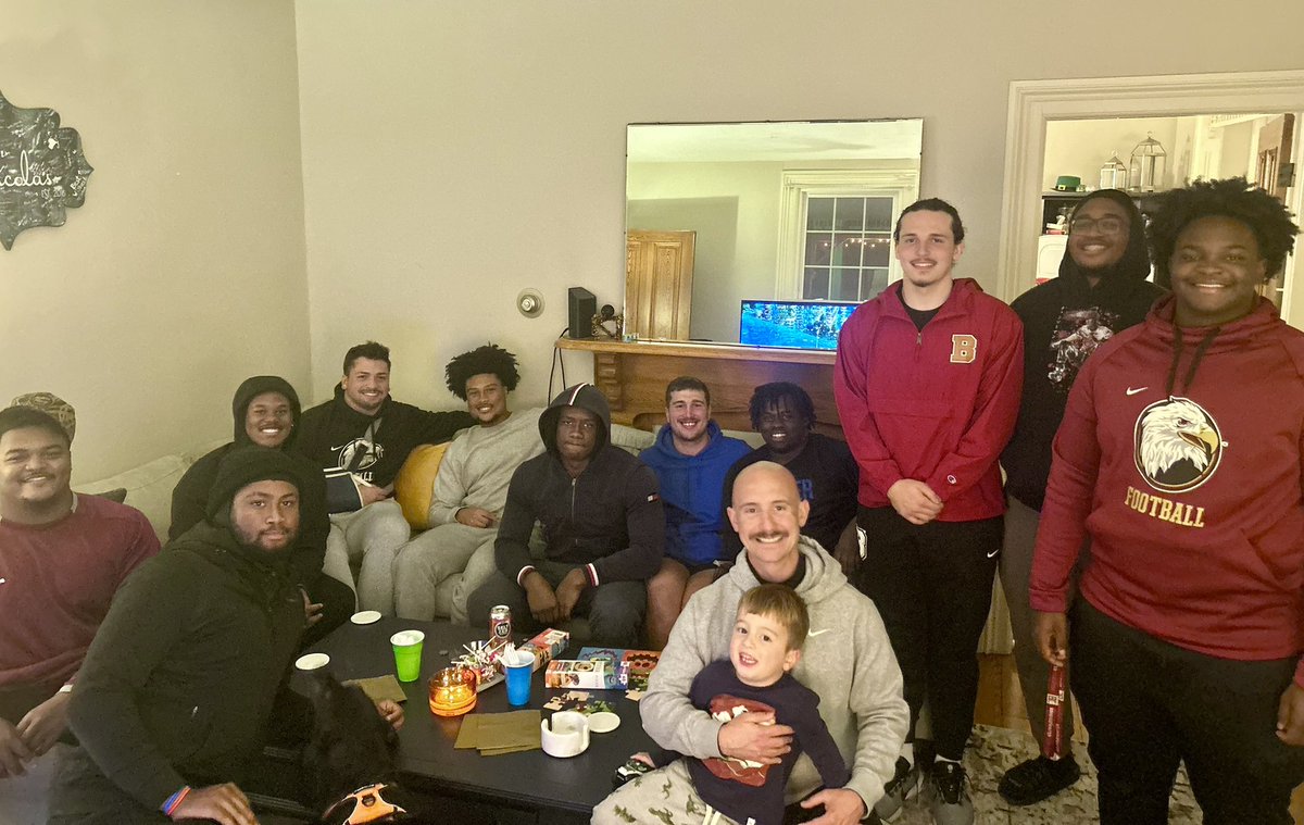 Appreciate all the hard work, men. Big ups to <a href="/TheMrsCoachG/">Michelle Giancola</a> for organizing everything at home and cooking all the food #DBlockDinner2023 #ULTIMATE