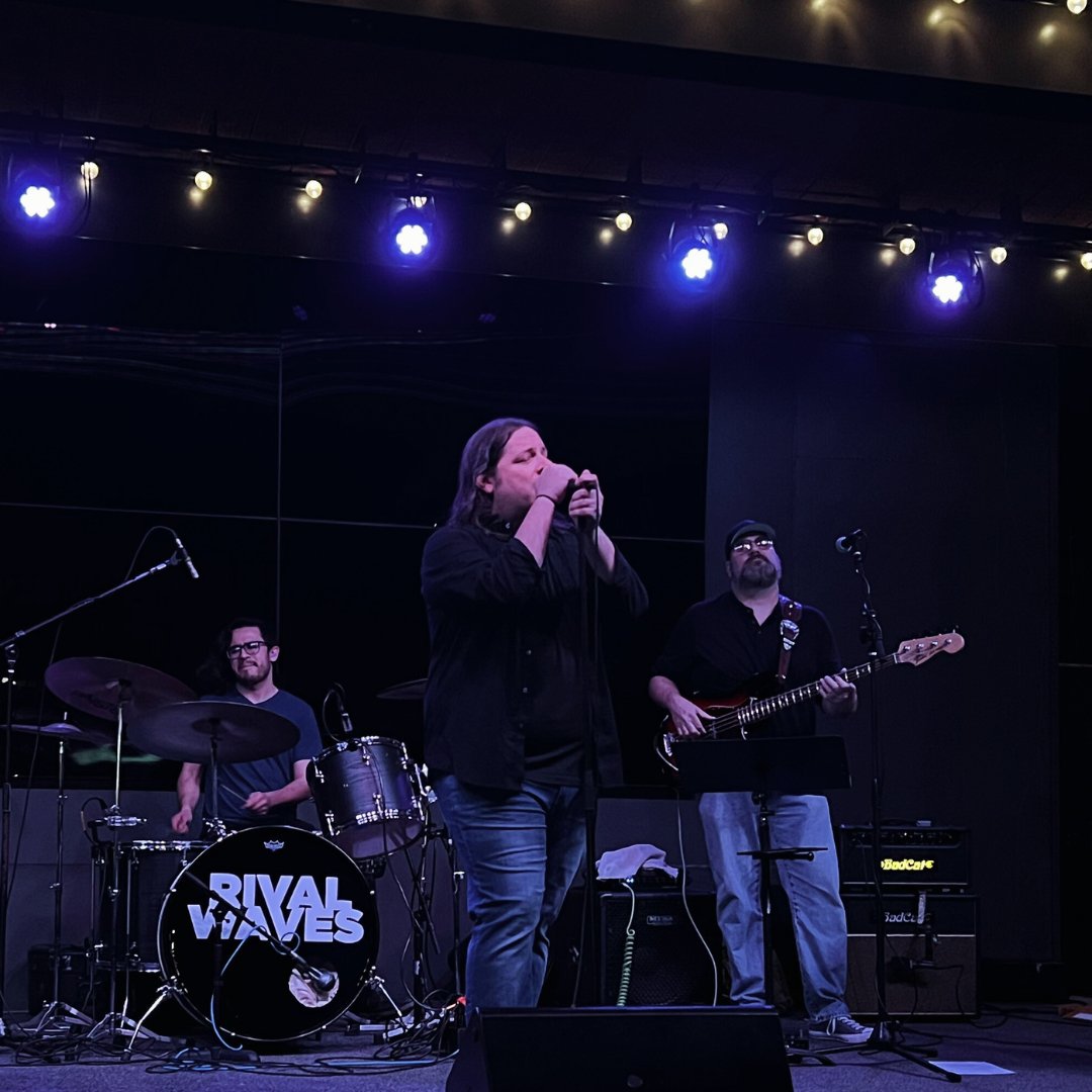 RivalWaves's tweet photo. We're throwing down an epic #free #allages show at @meanwhilebeer next Thursday (11/9) | RSVP at https://t.co/Dr3BTbYcsj and let us know you're coming. Oh, and while you're at it, check out the other cool #links as well! https://t.co/MyA3JNUeky