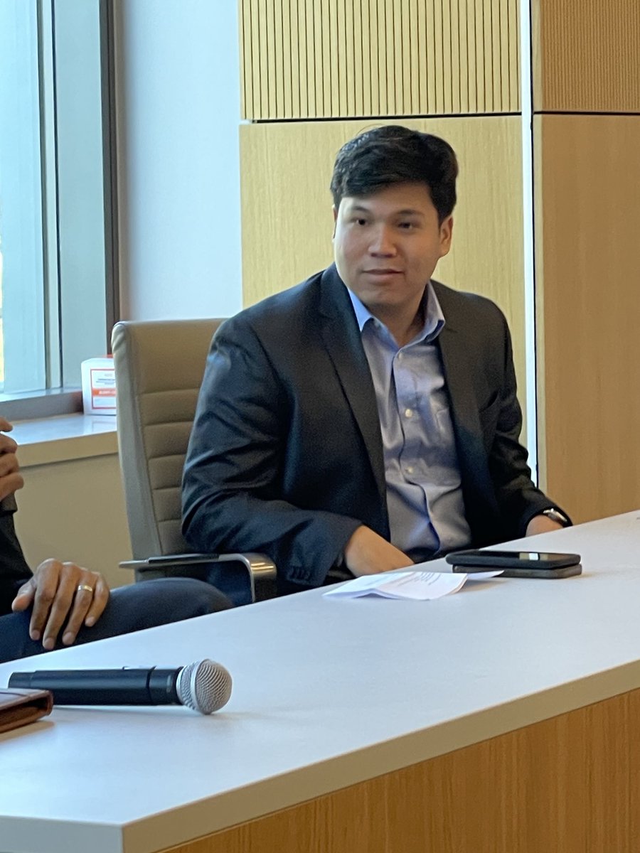 UHLawDean's tweet photo. ⁦@UHLAW⁩ held a Fireside Chat with ⁦@USAttyHamdani⁩, which was moderated by Judge Ravi Sandill ⁦@rks127th⁩ and ⁦@UHLAW⁩ APALSA Vice President Chris Wong. It was excellent to learn from 2 ⁦@UHLAW⁩ alumni trailblazers! https://t.co/0HrUMIGMxS