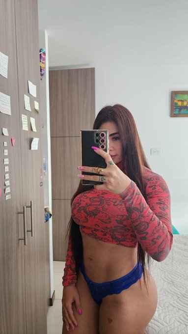 Feliz noche ❤️ https://t.co/uwXqKk5OC2 https://t.co/Glc30sNy59