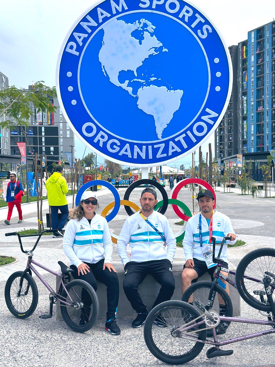 anabmxz's tweet photo. Que decirles…. Estoy feliz, cada día es un sueño hecho realidad , gracias Dios por hacerme Argentina y hoy poder llevar estos colores.
Agradecida y bendecida siempre 
Mañana prácticas oficiales 
Domingo clasificación y finales.
#equipoarg  @enardinfo @PrensaCOA @PanamSports https://t.co/OPa0BQPSnd