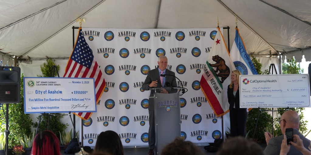 SenatorUmberg's tweet photo. Today was a great day for #SD34!
I was thrilled to be on hand this morning with colleagues and partners to present the @CityofAnaheimCA with funding to convert the Tampico Motel!
Everyone deserves a safe place to rest their head at night.
#SB450 #ProjectHomekey https://t.co/weBOFhxbq0