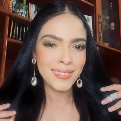LucatoLeila's tweet photo. #NovaFotoDePerfil https://t.co/TVey7D745j