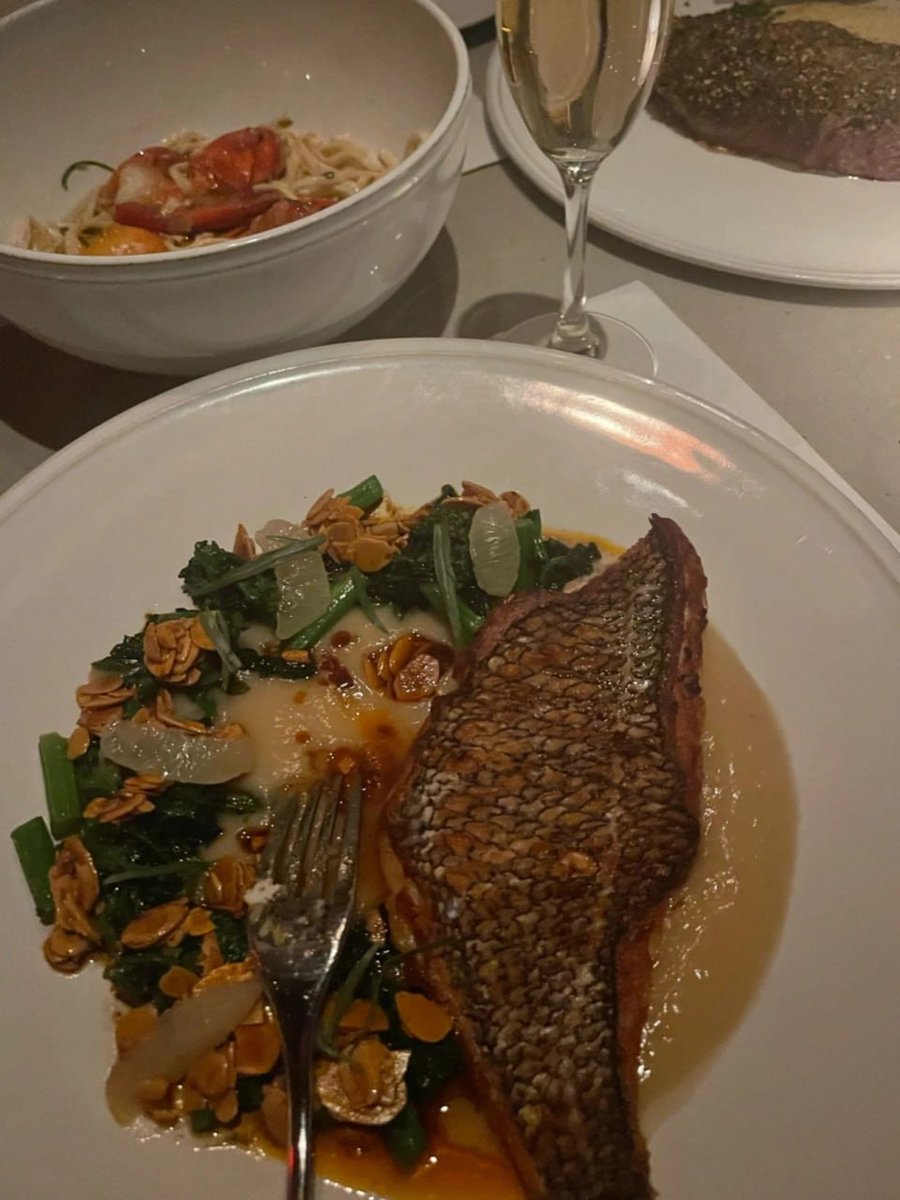 s_elfexpression's tweet image. Appetiser
Golden Ocelot
A dish not to be missed, caviar, warm octopus!
Main Course
Chinese and Western lobster pasta.
Sea bass very tender.
Steak grilled just right. 
Dessert coconut pudding coconut flavour was strong and not at all cloying!