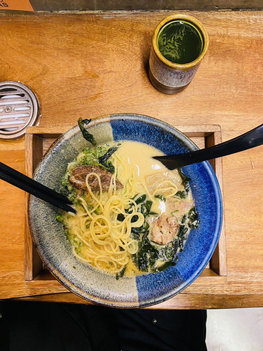 set_tsu's tweet photo. Después de caminar por el Centro, fui con Bren a comer ramen a las 2 AM. 🫰 https://t.co/P6ucVS2WNW