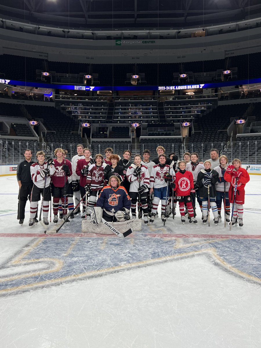 The MICDS Rams hockey program had a chance to practice at Enterprise Center tonight. The varsity team and middle school crew took full advantage. ⁦<a href="/MICDSAthletics/">MICDS Athletics</a>⁩