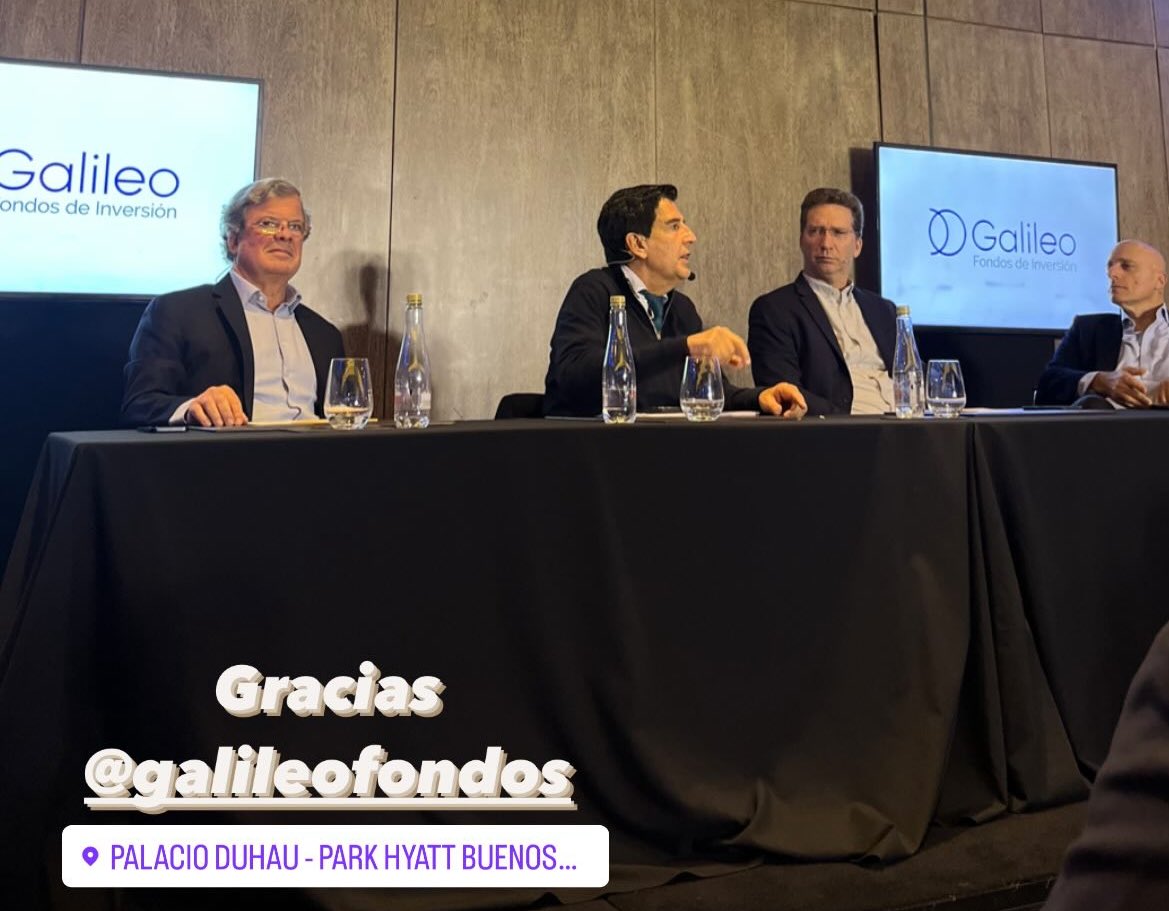 tomasra_'s tweet photo. Gracias @GalileoFCI por la invitación! 
Charla de la mano de Carlos Pagni, Alejandro Caterberg y @CarlosMelconian. https://t.co/SPpTzhQhLE