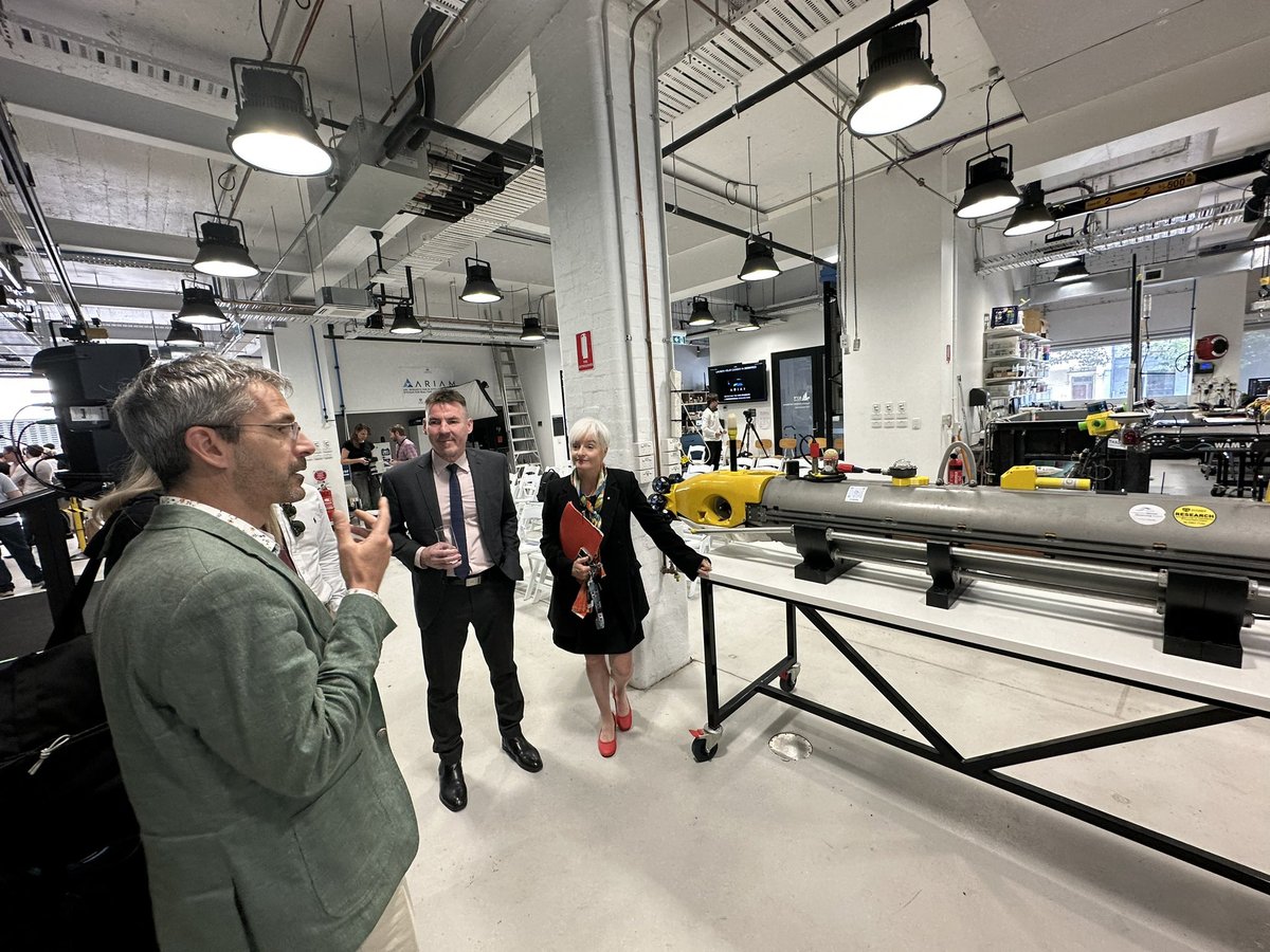 Supporting cutting edge Australian-led research in robotics. The ARC DCEO was pleased to visit @Sydney_Uni to officially launch the @ariam_hub. For more about this important project visit: arc.gov.au/news-publicati…