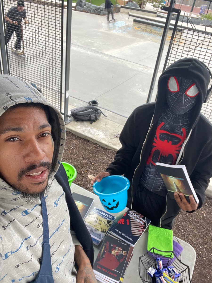 Castro_jesuz's tweet photo. Happy Halloween 🎃🕯️#marylandmassacre1 #marylandmassacre2
#marylandmassacre3
#marylandouijaboyz
#the39thapostle
#askaterspossession https://t.co/rdmXT8tH7Q