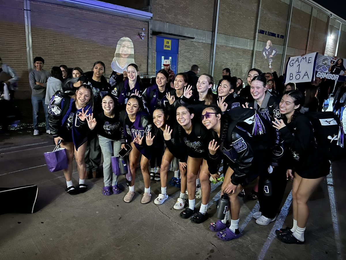 NISDWarren (@nisdwarren) on Twitter photo Congratulations to our volleyball team for brining home the win! 🧹 🧹 🧹 On to the next round! #round3 #edub <a href="/NISDCCA/">CCA High School</a> Congratulations to our volleyball team for brining home the win! 🧹 🧹 🧹 On to the next round! #round3 #edub <a href="/NISDCCA/">CCA High School</a>