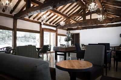 ideabox7's tweet image. 경기도 광주 남한산성속 단풍 미모 성수기 한옥카페 - ALLTHATTRAVEL - go.shr.lc/3SqpzfI