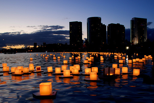 Floating Lanterns, Honolulu, Hawaii #FloatingLanterns #Honolulu #Hawaii kellyolson.com
