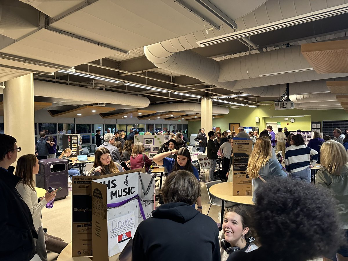 Thanks to all the volunteers who made 8th Grade Open House a success!!