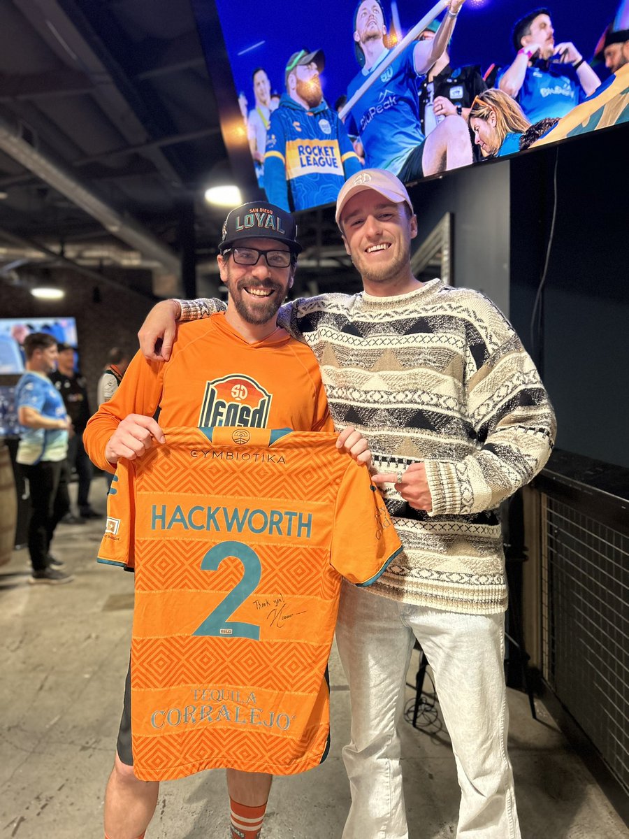 chris, wrestling fan tweet media