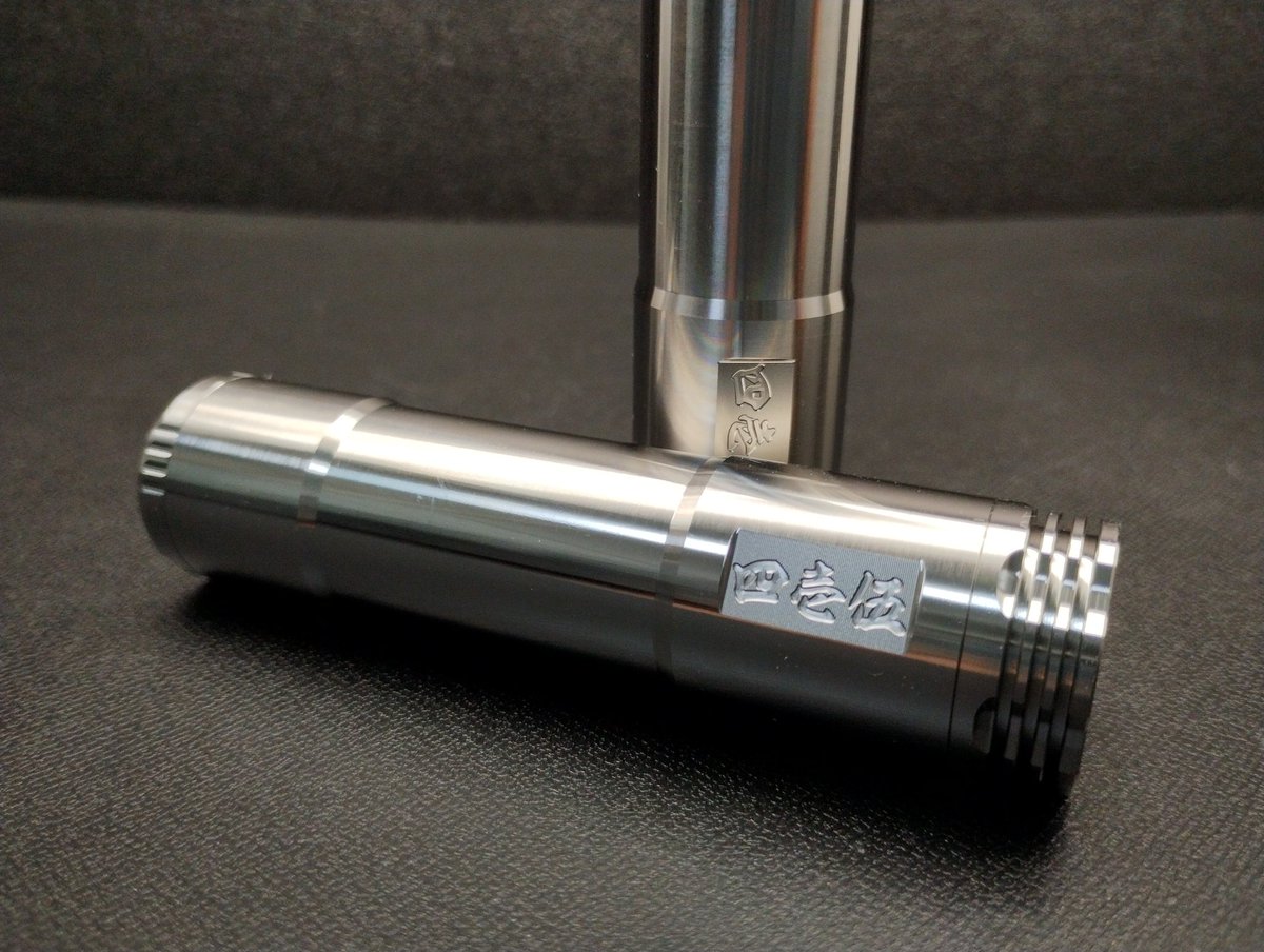 VapeMemory's tweet photo. メカチューブ大好き！
FOUR ONE FIVE MOD
JAPAN 415MOD
KATANA MECH TUBE MOD
おまけも沢山！
精度はもちろん
すごく使いやすいMODでした。
22mmも握りやすい！
#KATANAMECHTUBEMOD #FOURONEFIVEMOD #オフィスエッジ https://t.co/3MQdGaCzXO