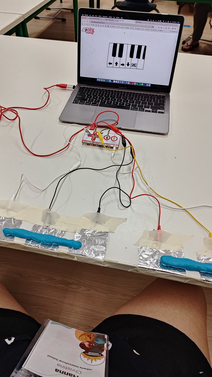 Making adaptive game controllers in <a href="/mabycraft/">Michael Bycraft</a> session at <a href="/learning2/">learning2</a> !