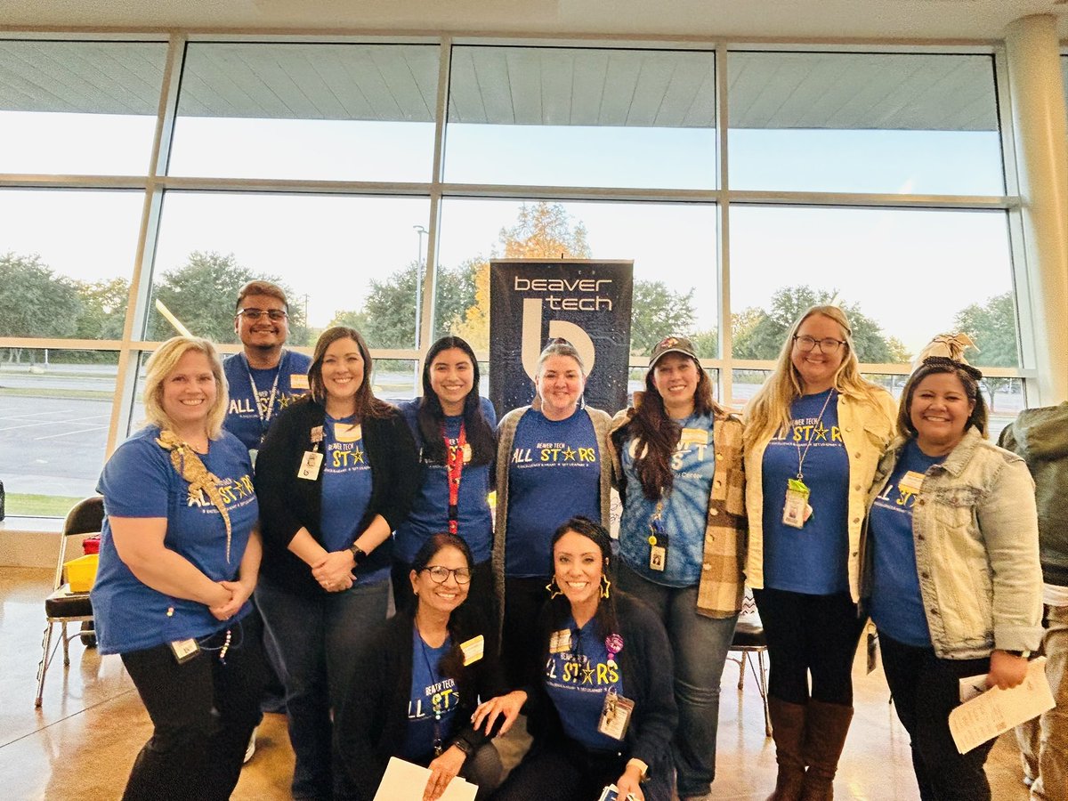 BeaverMST_Stars's tweet photo. Sharing all about Beaver Tech!! We talked to lots of families about why Beaver is the best school choice ! ⭐️ https://t.co/Az9Re3x5Zu