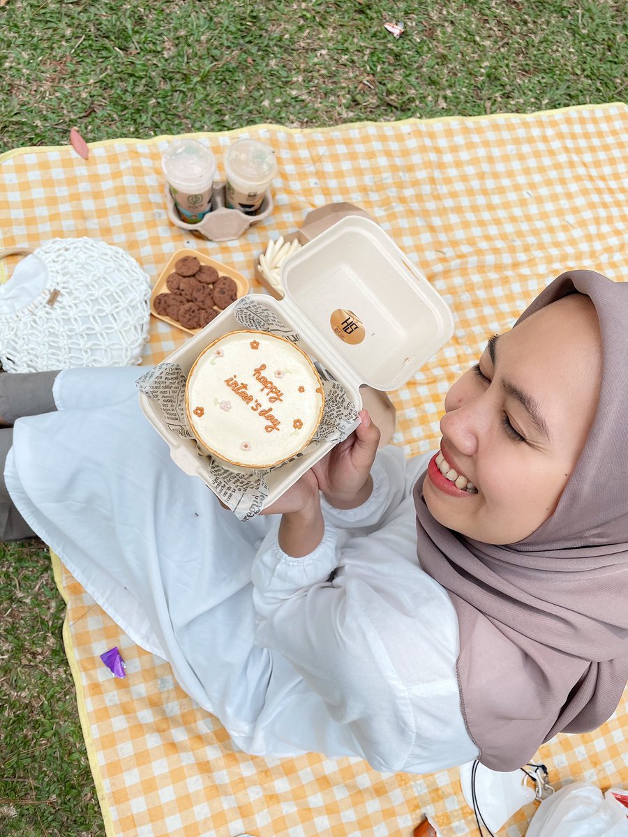 Intan Noviana Dewi tweet media