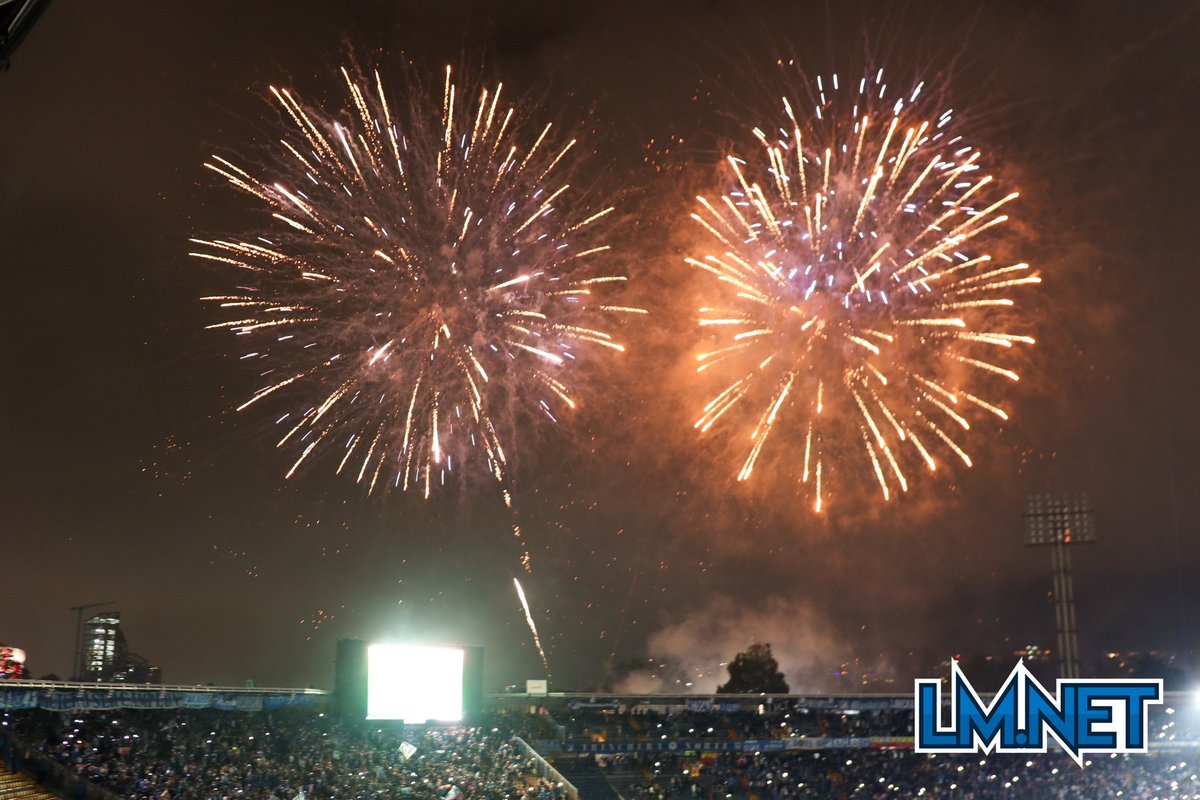 losmillonarios's tweet photo. Show de medio tiempo de la mano de @CervezaAndinaCo 

#MillonariosEsSuHinchada https://t.co/D495oyqICN