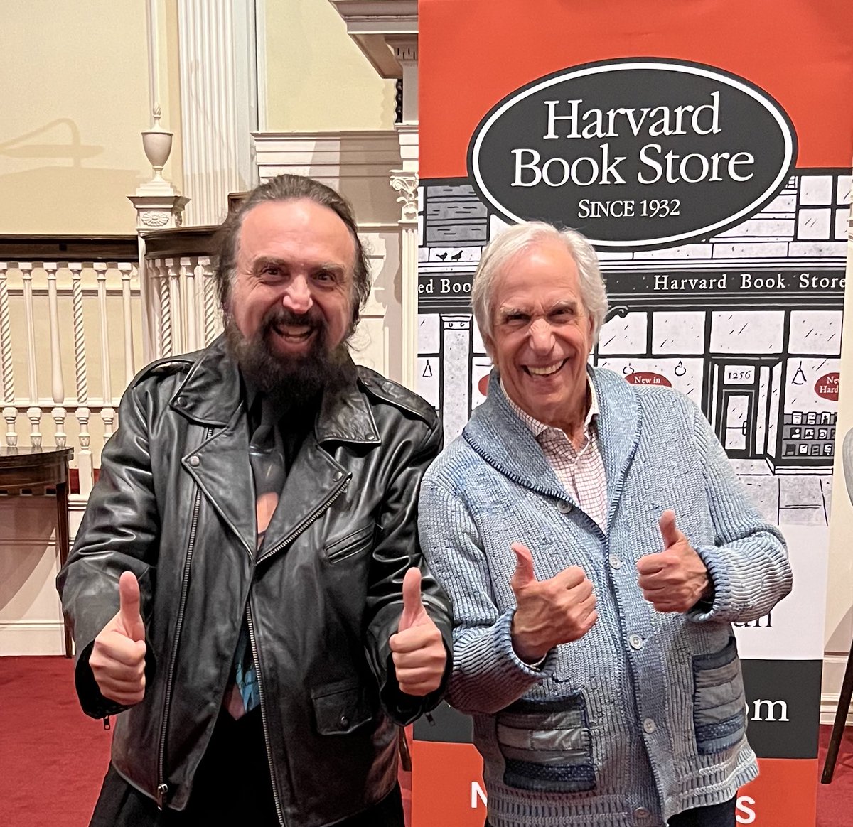 Just a couple of Fonzies being cool. Legendary pop icon #HenryWinkler treated his Bay State fans to a memorable night at #HarvardBookStore sponsored book party for #TheFonz’ new book #BeingHenry. @hwinkler4real @HarvardBooks
