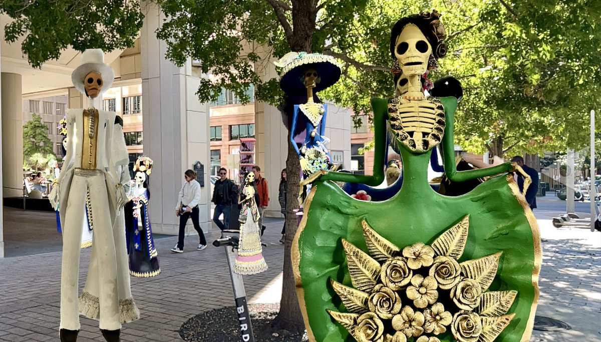 Celebrating #DayoftheDead2023 through the #augzoo #app for #iPhone