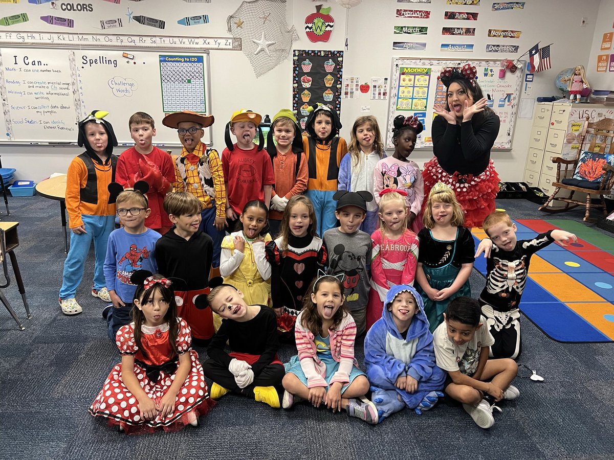 WeirClass's tweet image. We loved our Character Parade last week! @AISDBrockett