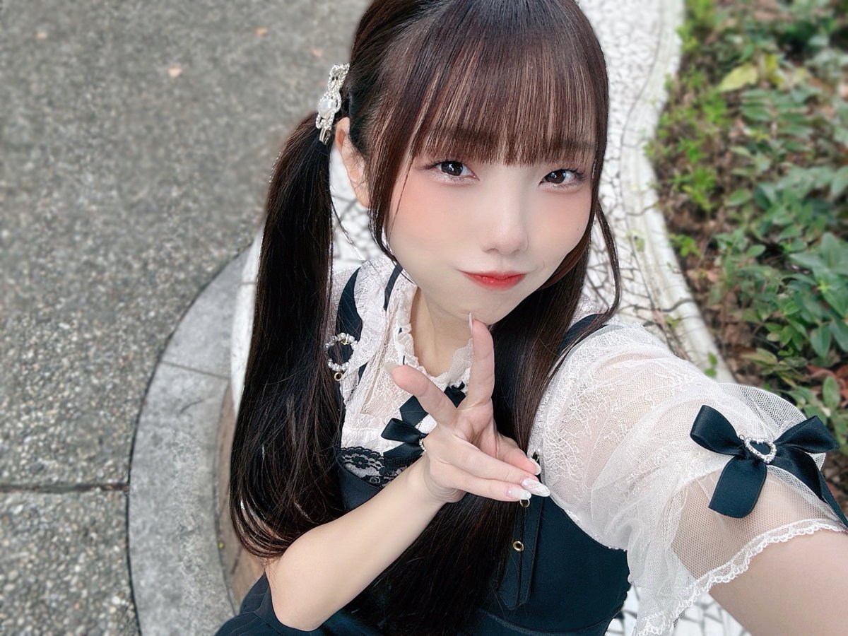 ✌︎︎︎⸜(*˙꒳˙*)⸝✌︎