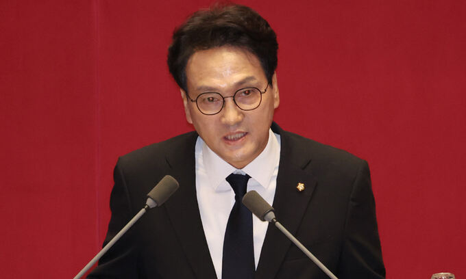 박정희 비자금 300조, 최순실의 독일 은닉 재산이 수조 원, 자금 세탁에 이용된 독일 페이퍼 컴퍼니가 수백개에 달한다며 막 질러댄 민주당 안민석, 7년만에 심판대에 서게됐다 ㅡ 박정희 비자금 헛소리가 나온지가 언젠데 이제 재판라니..명 짧은 고소인 다 죽겠다.