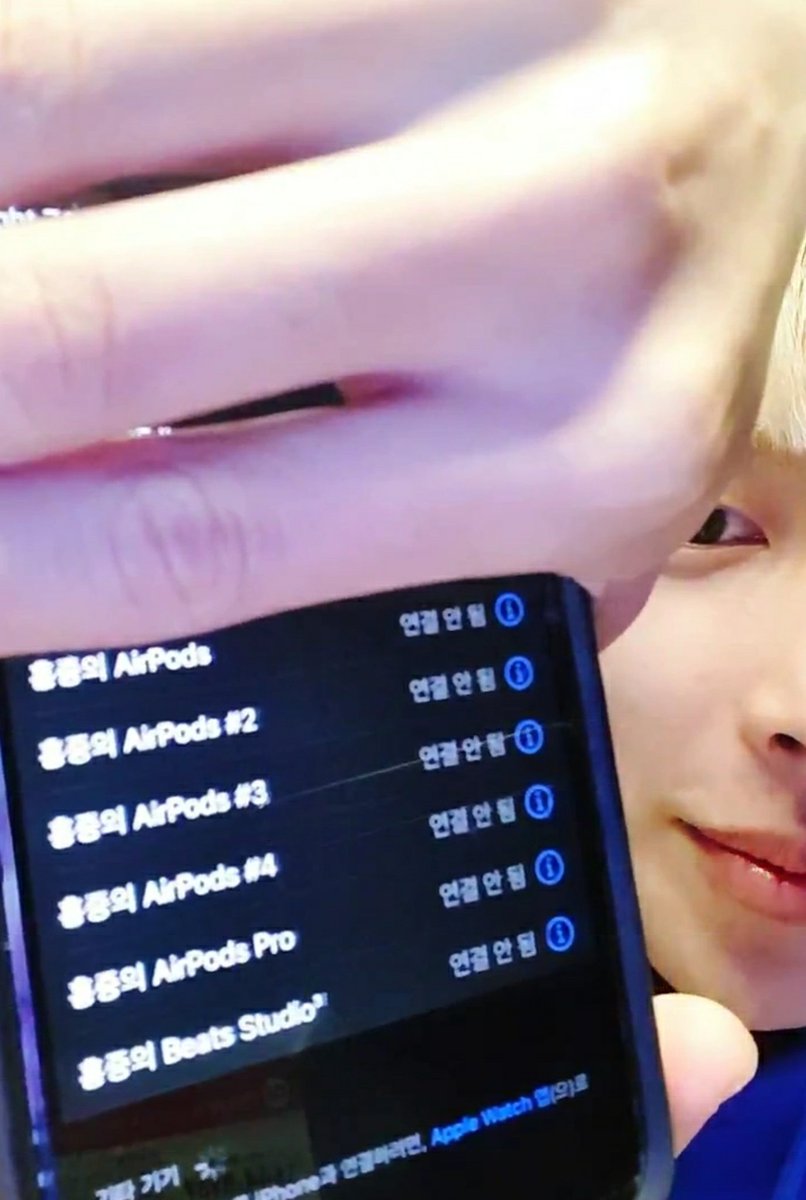 allt0hongjoong's tweet photo. the year is 2023 and hongjoong lost his 20th pair of airpods. nothing changed https://t.co/ArqTA6uuvt