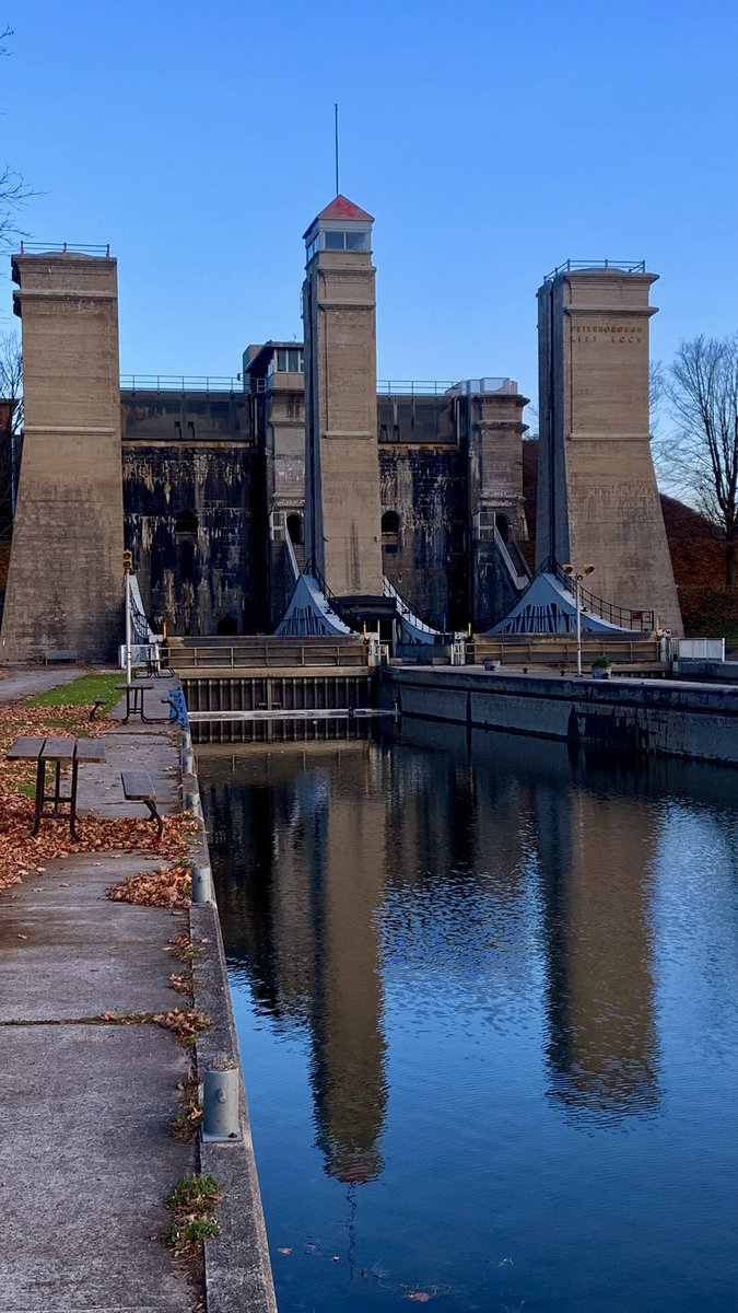 Guy_Theriault's tweet photo. I love working in Peterborough as the @TrentSevernNHS #LiftLock hibernates for the Winter💙 ❄️ https://t.co/aoe3WAiMAN