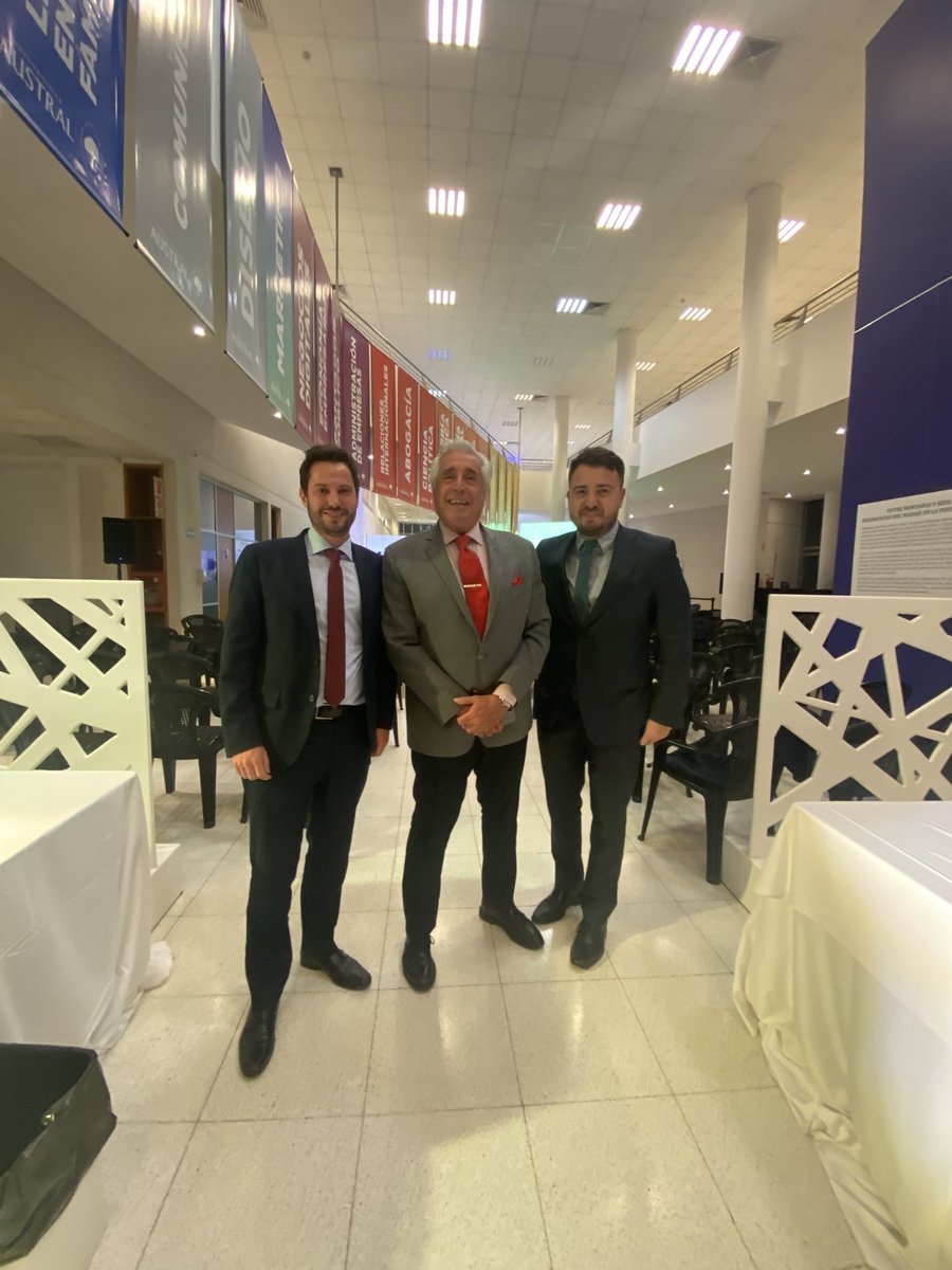FedericoNetri's tweet photo. En la Jornada Nacional de Institutos de Derecho Comercial organizada por la Universidad Austral con @VitoloDerecho y @tsanchezsaccone https://t.co/4v9Xlog3Mu