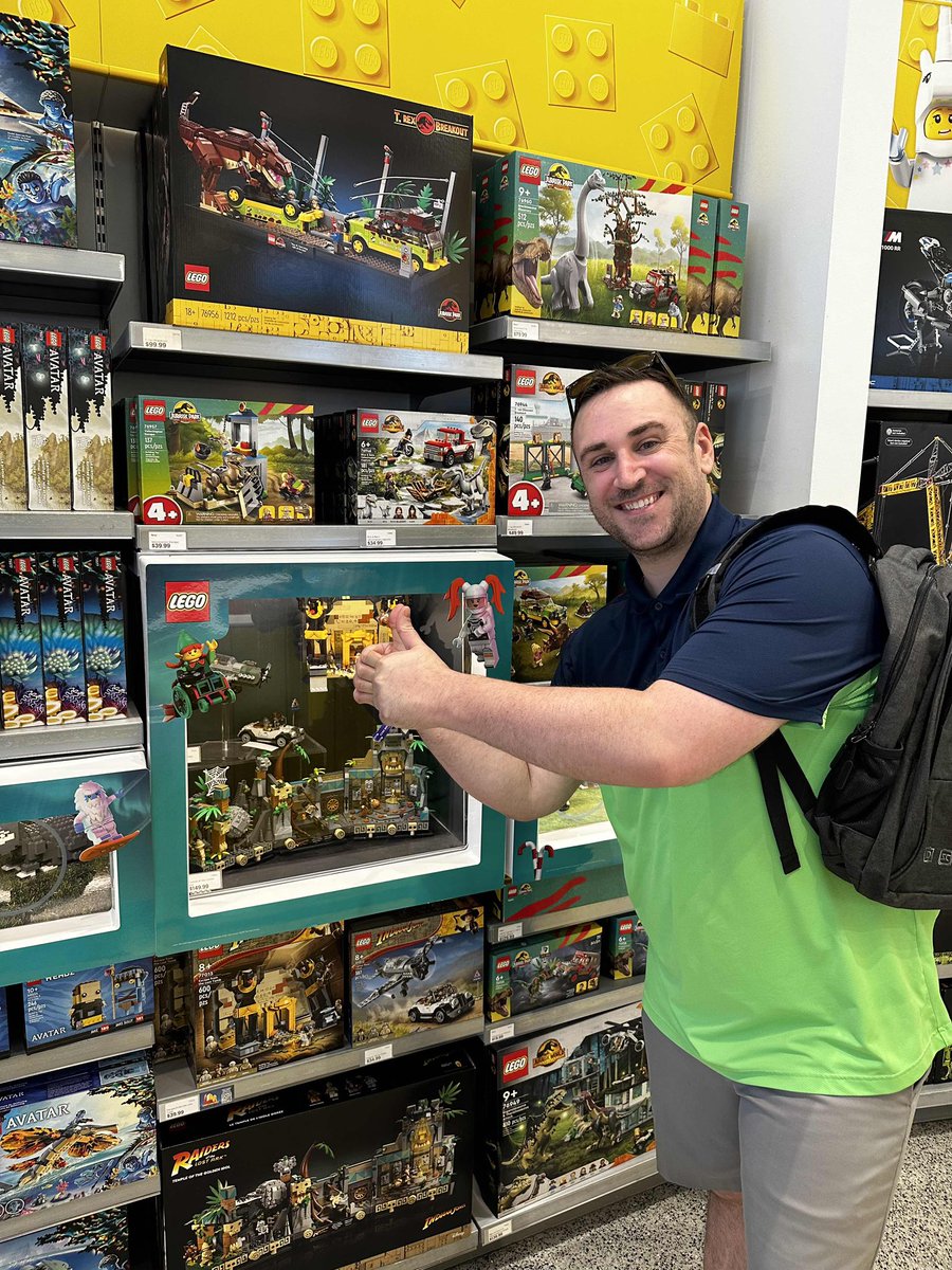 Any friends in the LA area for Blizzcon this weekend? Or just in the area?