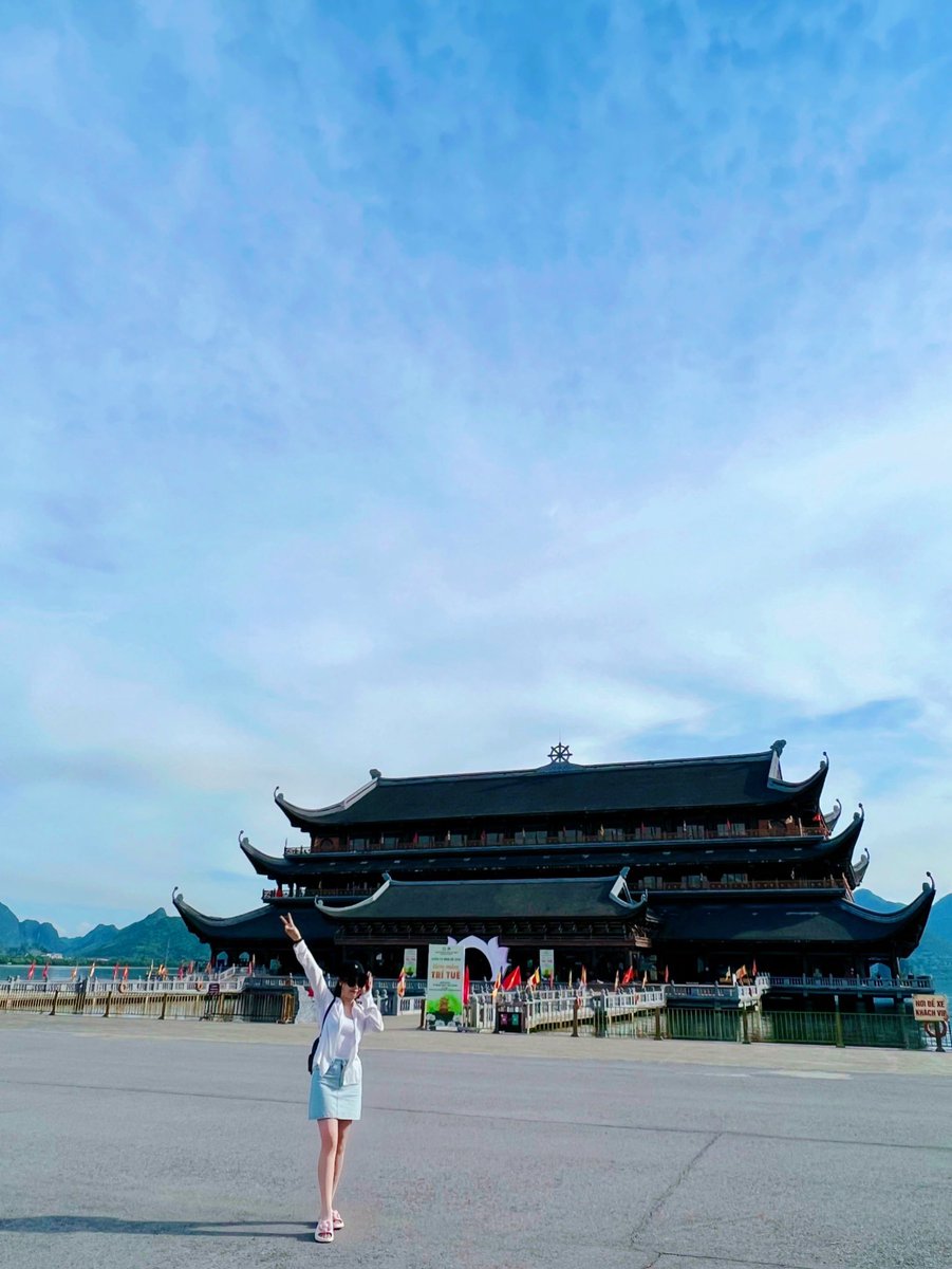 lananhpham330's tweet photo. Welcome to the Tam Chuc Pagoda in Viet Nam 🇻🇳💕☺️
#Followme #TamChuc #Lamind https://t.co/ZCaDALbrYc