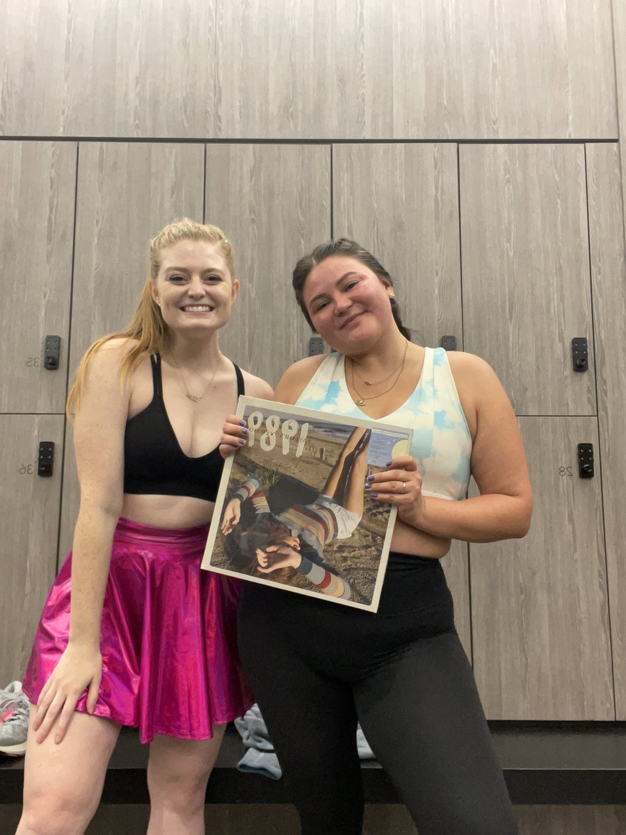 HannahKathryne's tweet image. The best #1989TaylorsVersion ride #HowIShakeItOff #ANightmareDressedLike @taylornation13 @onepeloton