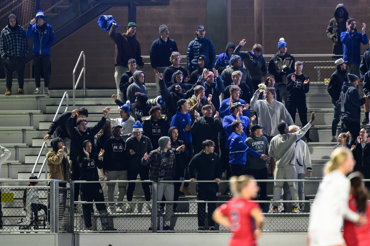 We are moving on to the MVC Tournament title match at Mediacom Stadium against Valpo this Sunday at 1 p.m. after a 2-1 win over UIC tonight. 

The atmosphere made a huge difference, we'll see you on Sunday!

⚽️📰 shorturl.at/aCNW9

#DSMHometownTeam