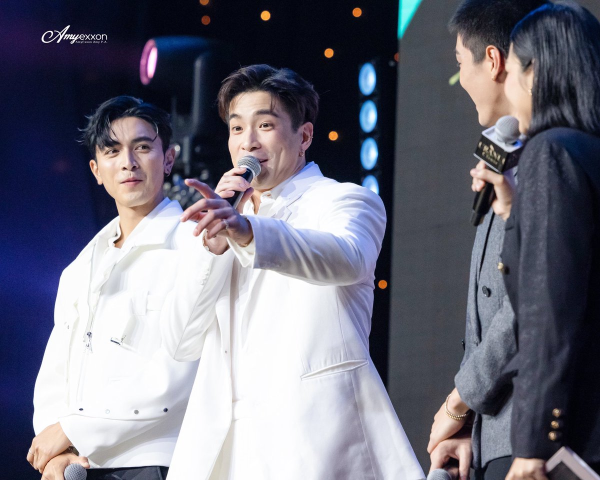 AmyExxon's tweet photo. @pon_nawasch @lekteeradetch @KRATINGGG เก็บตกงานวันนู้น #UranusClinic #pon_nawasch #ภณณวัสน์ #กำลังใจของภณ #lekteeradetch #tlek_fc #อาเล็กธีรเดช #กระทิงขุนณรงค์ #4thMeetnGreet https://t.co/rknL9Pq6kQ