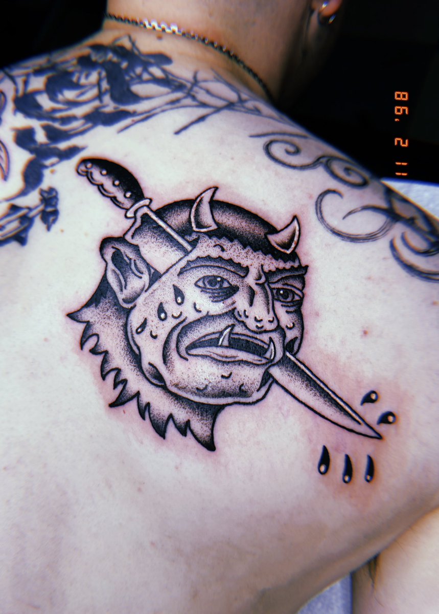 Dertbag__'s tweet photo. 🔪🔪🔪 https://t.co/r1hqqZcZHG