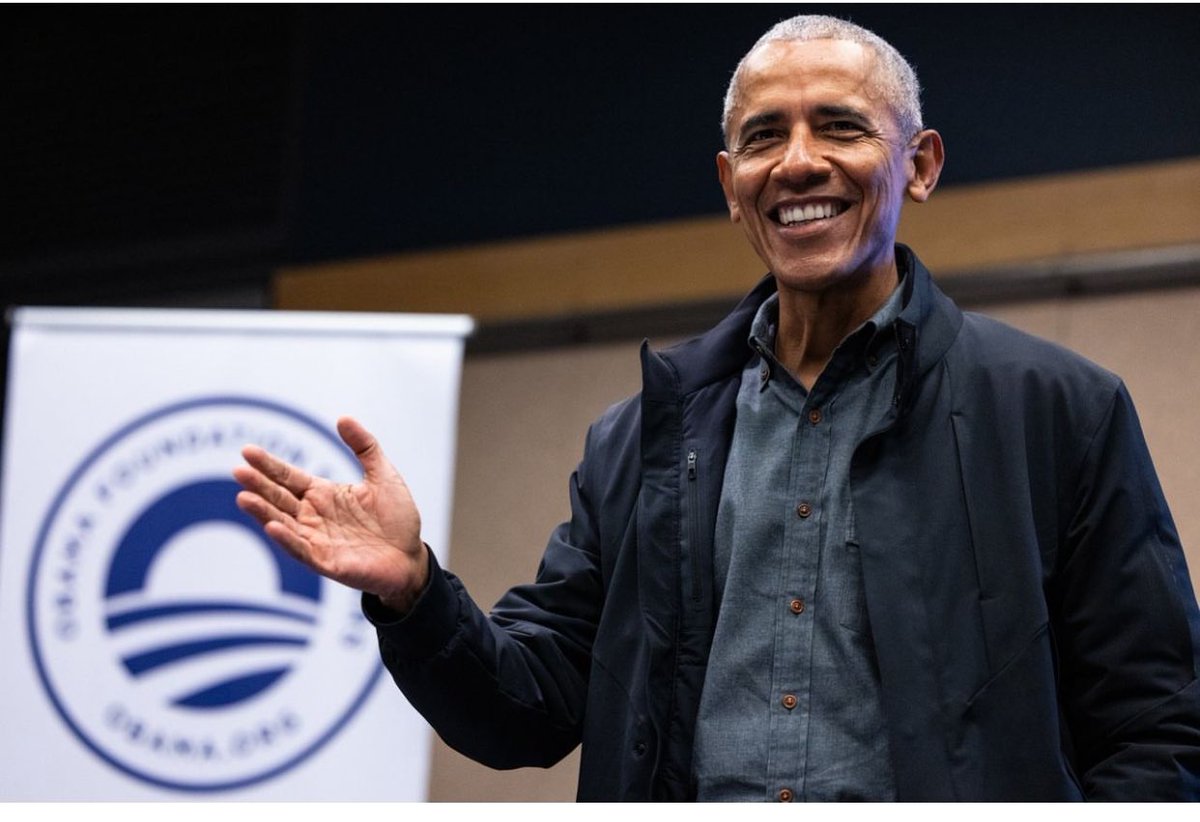 nankunda20's tweet image. The #DemocracyForum is happening and President @BarackObama spends some time with the program cohorts to hear from changemakers in the network about the challenges they face in their work to strengthen democratic culture.

A Leader that Inspires millions of Leaders: #Stand4Hope