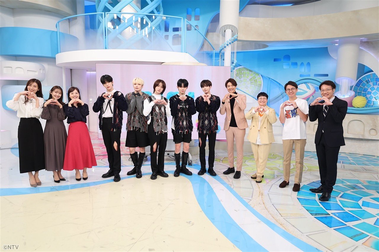 TXT トゥバ EP.2 JAPAN ジップアップフーディー Lサイズ TXT トゥバ EP.2 JAPAN ジップアップフーディー Lサイズ（TO DO