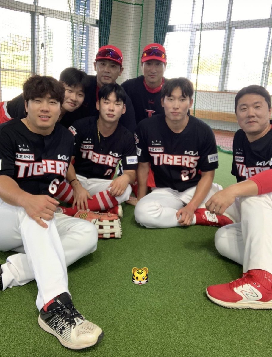 김호령 너무 조신하게 앉아있는데요ㅠㅠ?