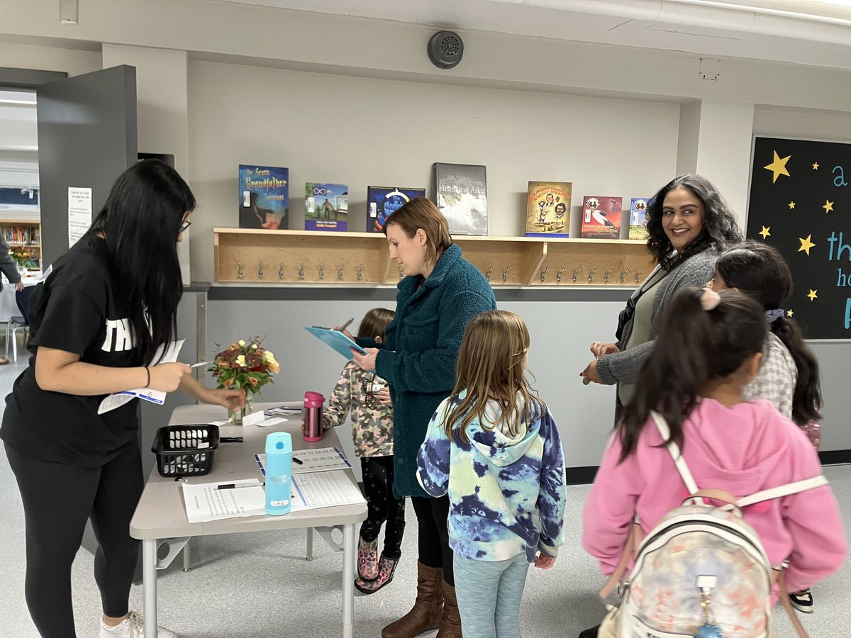 Tonight Angela Murphy spoke with our parents to add to SEL toolboxes. We were fortunate to have students from <a href="/abbysenior/">Abbotsford Senior</a> support students with childminding. <a href="/AbbotsfordSD/">Abbotsford Schools</a>