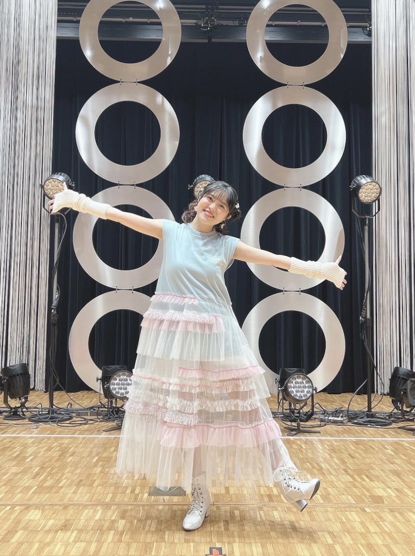 堀内まり菜 さん
『堀内まり菜 2nd LIVE COSMOS』
衣装を担当させていただきました☺︎

ありがとうございました！